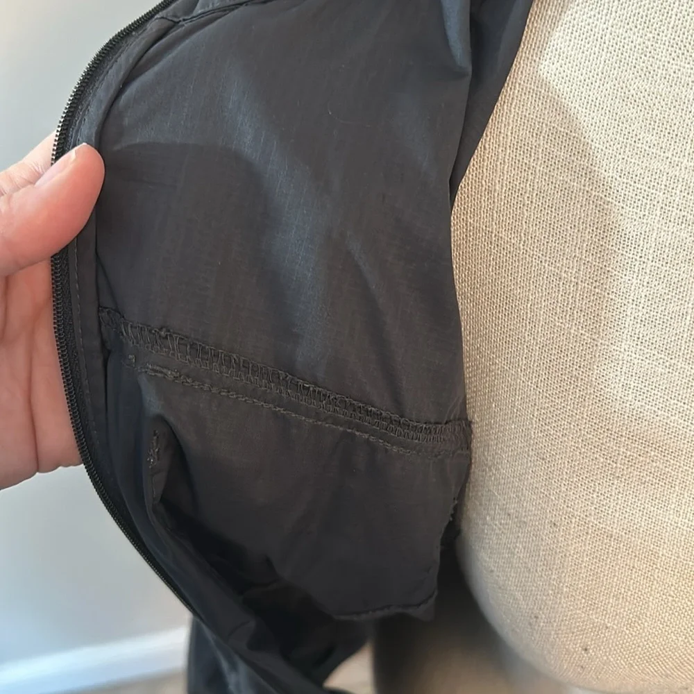 Mountain Hardwear airflow pockets